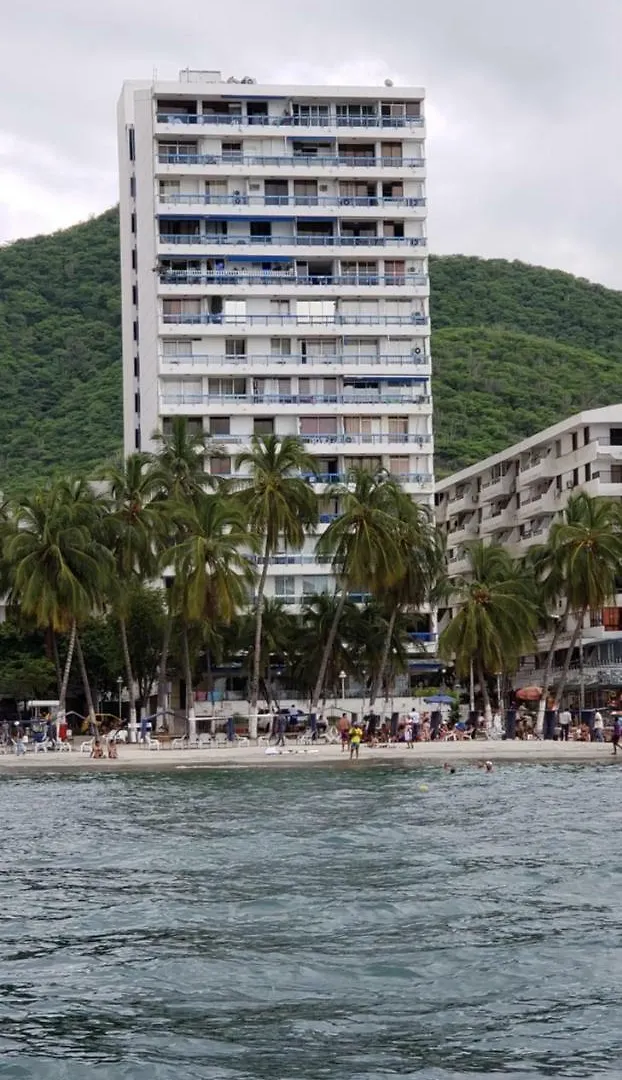 Apartamento 1403 Edificio Karey El Rodadero Santa Marta  Colombia